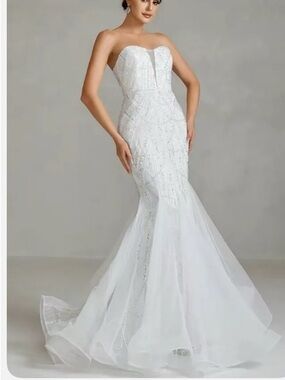 Beaded white strapless wedding gown sz XL 10-12
